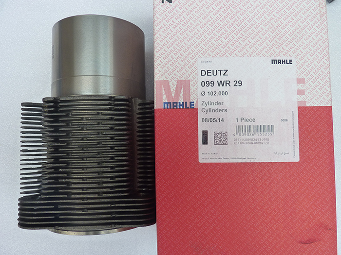 二手发动机配件